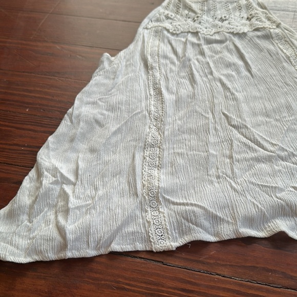 Beautiful Tank - Picture 3 of 7